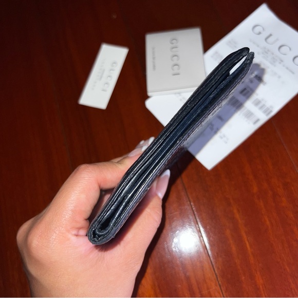 GUCCI Men’s MicroGuccissima GG Logo Leather Wide Bifold Navy Blue Wallet - Picture 13 of 16